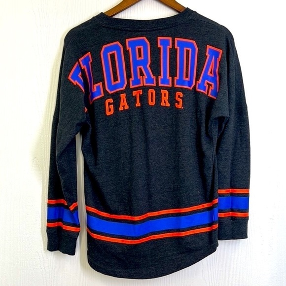 Colosseum - Florida Gators Long Sleeve Gator Graphics And Stripes Sweatshirt XS - Picture 10 of 11